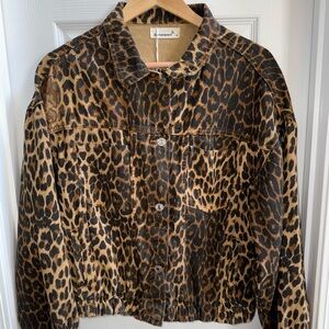 Cheetah Bomber Jacket NWT M Button Close Pockets Long Sleeve Denim Chic Feminine